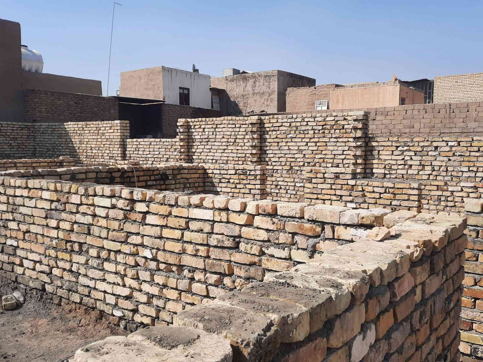 طابوق عادي ٥٠٠ جديد ٤٥٠ خلفه بناء احمد الجبوري شغل على دبل شغل نضافه الموقع تصال الواس اب او رقم الواس ***********
