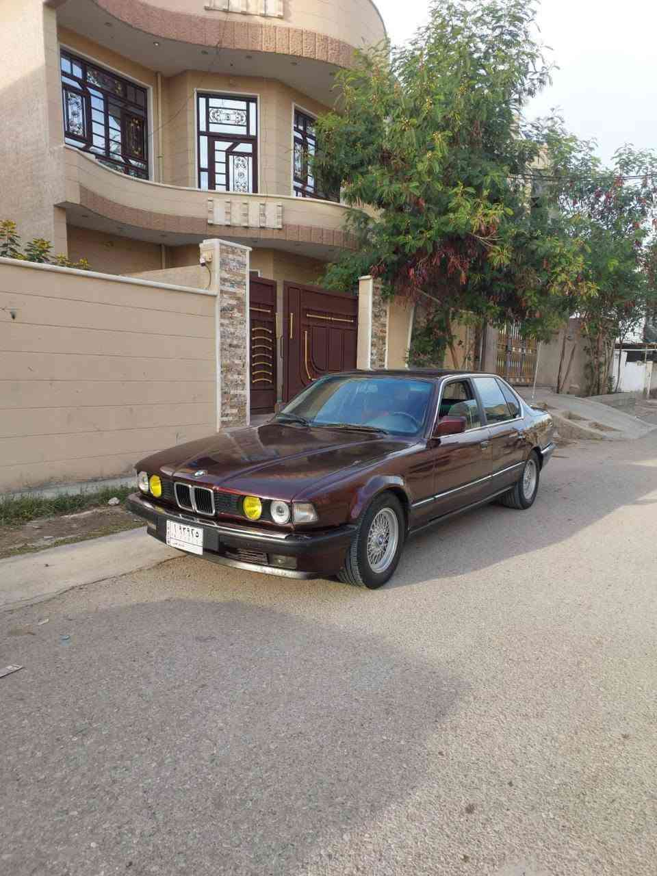 بي ام موديل 91رقم بغداد سيارة جاهزة ماتحط عليها ربع دينار جهازة كهربائي كلها جام كشنات فتحة كهربائيات كلها شغالة بس الهورن مابيها تبريد ثلج محرك وكير حاوية جدد تخم تاير للبيع السعر 40ورقة مكان السيارة الانبار صقلاوية ***********
