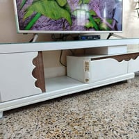 ميز تلفزيون • طبلات • استعمال قليل