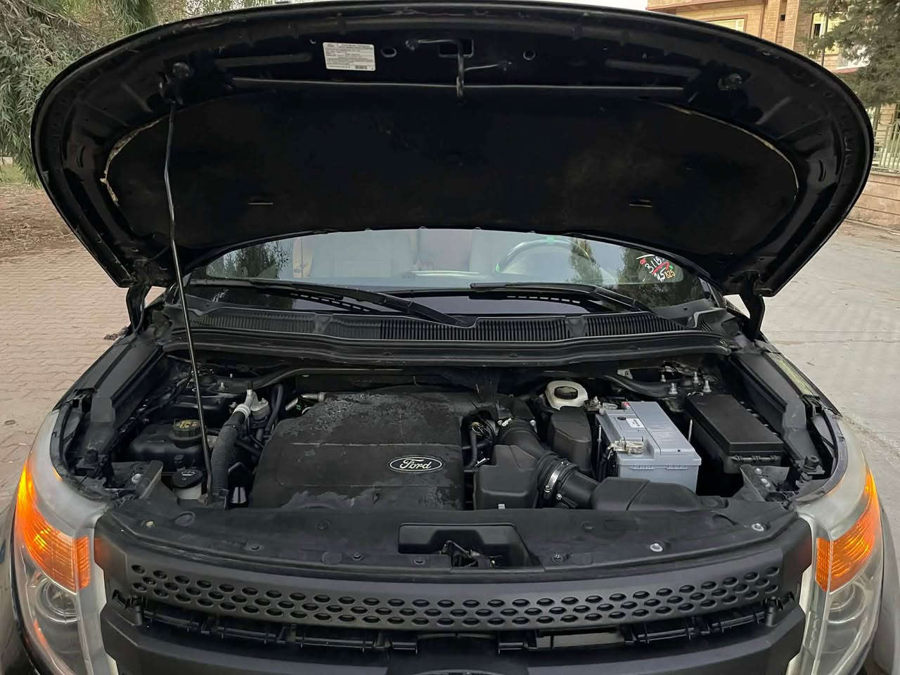 FORD EXPLORER
فۆرد ئێکسپلۆرەر
مۆدێل 2011 مواسەفات ئەمریکی
تاک ئەکسل ناوزەرد ٣ڕیز کوشن
چوار تایەو ویلی لۆکی لەژێرە
گێڕو مەکینەو تەبرید بەشەرت
ڕەقەم و سەنەوی تا 2030تازەیە تەحویل و غرامە بەشەرت
سەیارەکە بێ بۆیاخە هەموو گیانی بەشەرت
 سعری  105گەڵاو مەعامەلەیە برایانە
گۆڕینەوەش ئەکەم لەسەر دڵگرتن
*********** شمشمل, السليمانية
