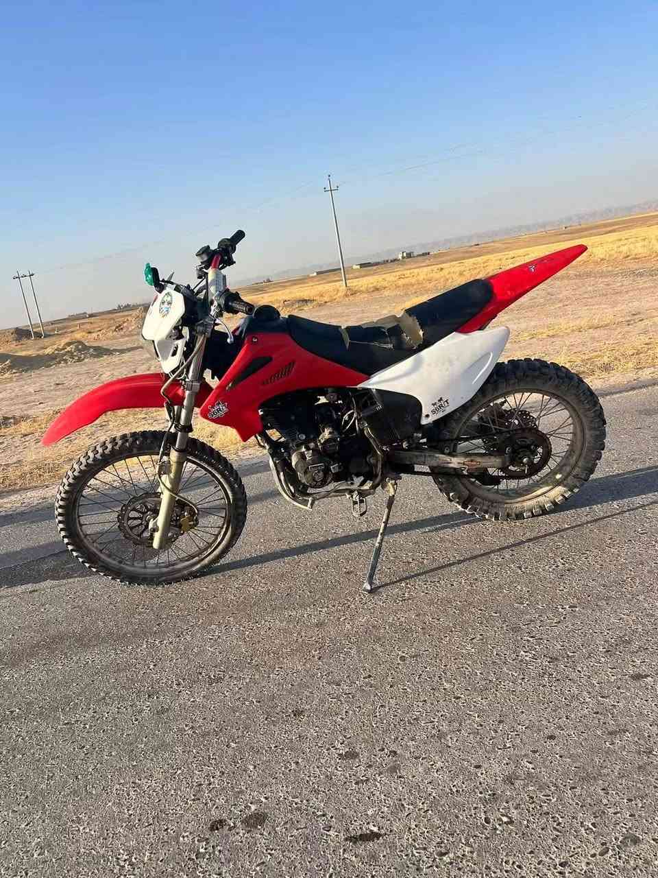قفاز كاويار البيع او مراوس بسيفان موديل 2021حيل نضيف يعوزه بس صجمات سلف السعر 600وبيه مجال ***********
