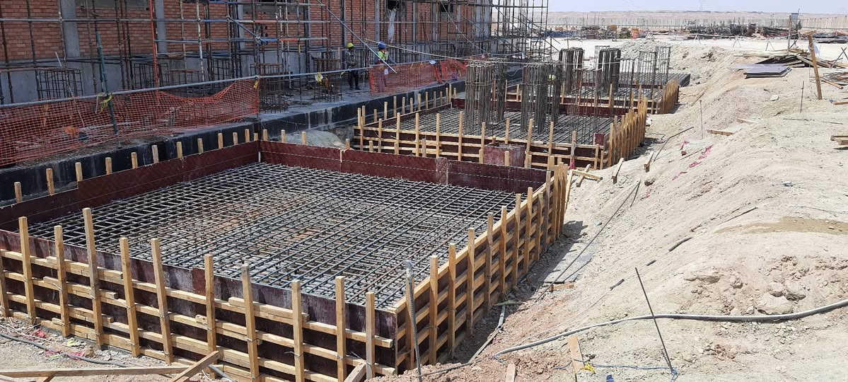 السلام عليكم
عملنا في محطة كهرباء غرب الرمادي
كادر يتكون من ١٥٠ شخص ***********
