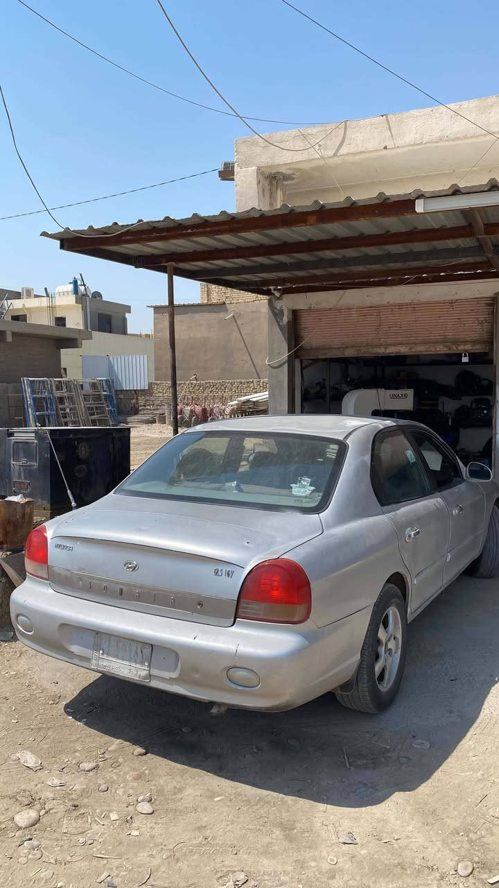 السلام عليكم ورحمة الله شباب سيارة سونتا موديل 2000 ومحرك 2000
كير اوتو 
محرك مابي تبخير ولا تنقيص 
تبريد خير من الله  
داخل نضيف ماعدا كم ملاحظة بسيطات كلش 
تخم تاير 
حدادية 80%
كهربائيات شغالة كلها ماعدا الكيلو متر طافي 
رقمها واسط الشرعي بالنعمانية 
السعر 36 ورقة  بيها مجال بسيط 

اخوان ابيع بشرط التحويل
*********** واتساب /اتصال
