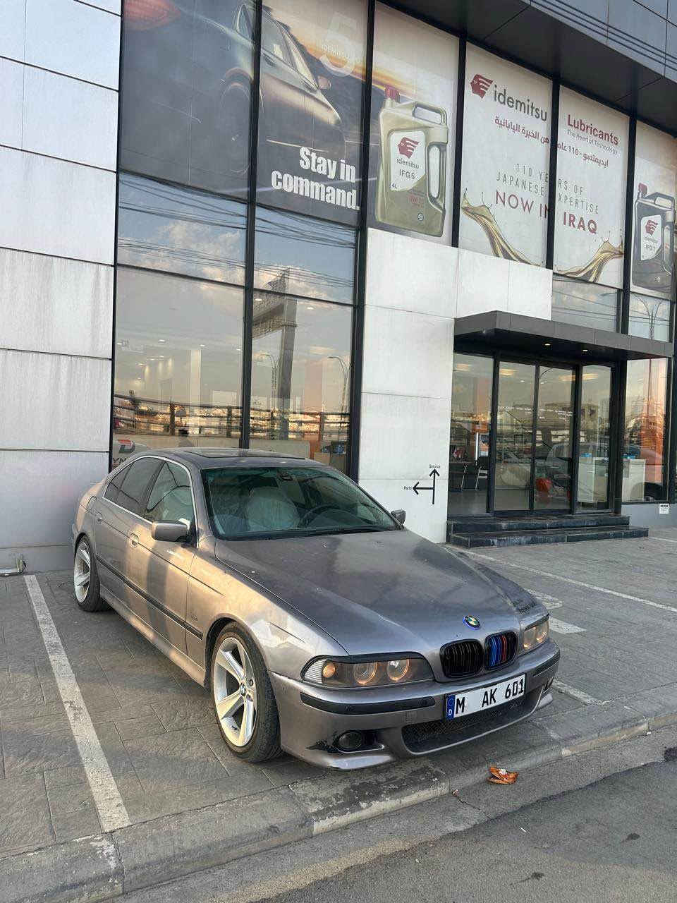 bmw 528i 
سلايت 
تبريد سه ر سويجي 
موديل ١٩٩٨ 
گير توماتيك 
منفيس غرامات شه رت 
طخم تايره جديد 
صبخ عام 
گير مه كينه ب شه رتن. مه كينا وى ديكيلي دكتن 
سعر ٣٧ و مجال. 

‭***********‬ زاخو, دهوك
