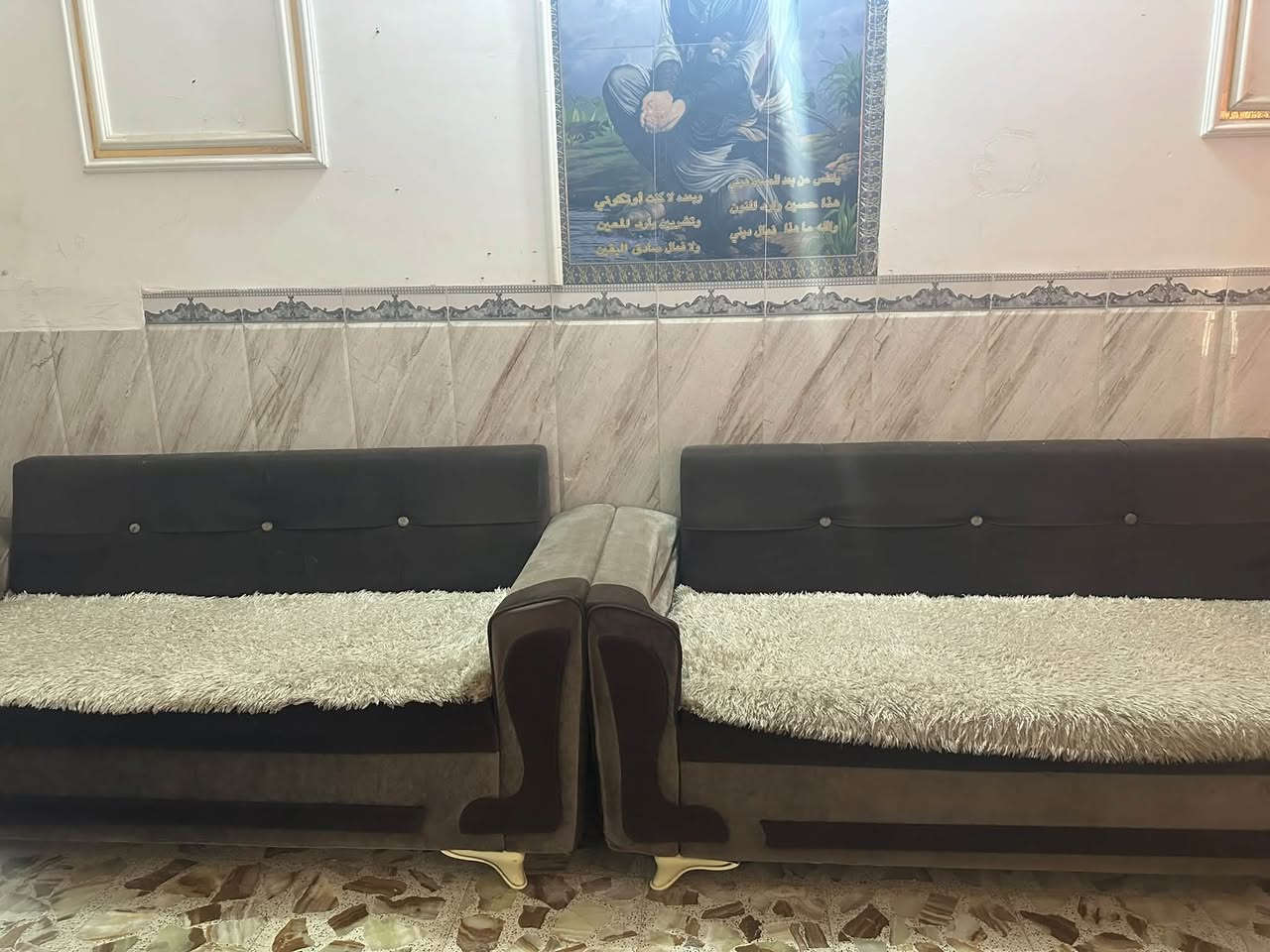 السلام عليكم عندي تخم 10مقاعد للبيع عنوان كربلاء توصل على رقم ***********
