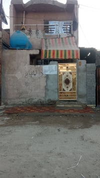 بيت للبيع منطقة حي اور علوة زويني طابقين صب مسلح والبيت قريب على الشار...