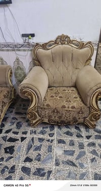 تخم ١٠ مقاعد نضيف ب٢٠٠ مكاني بغداد الكمالية 07715138567