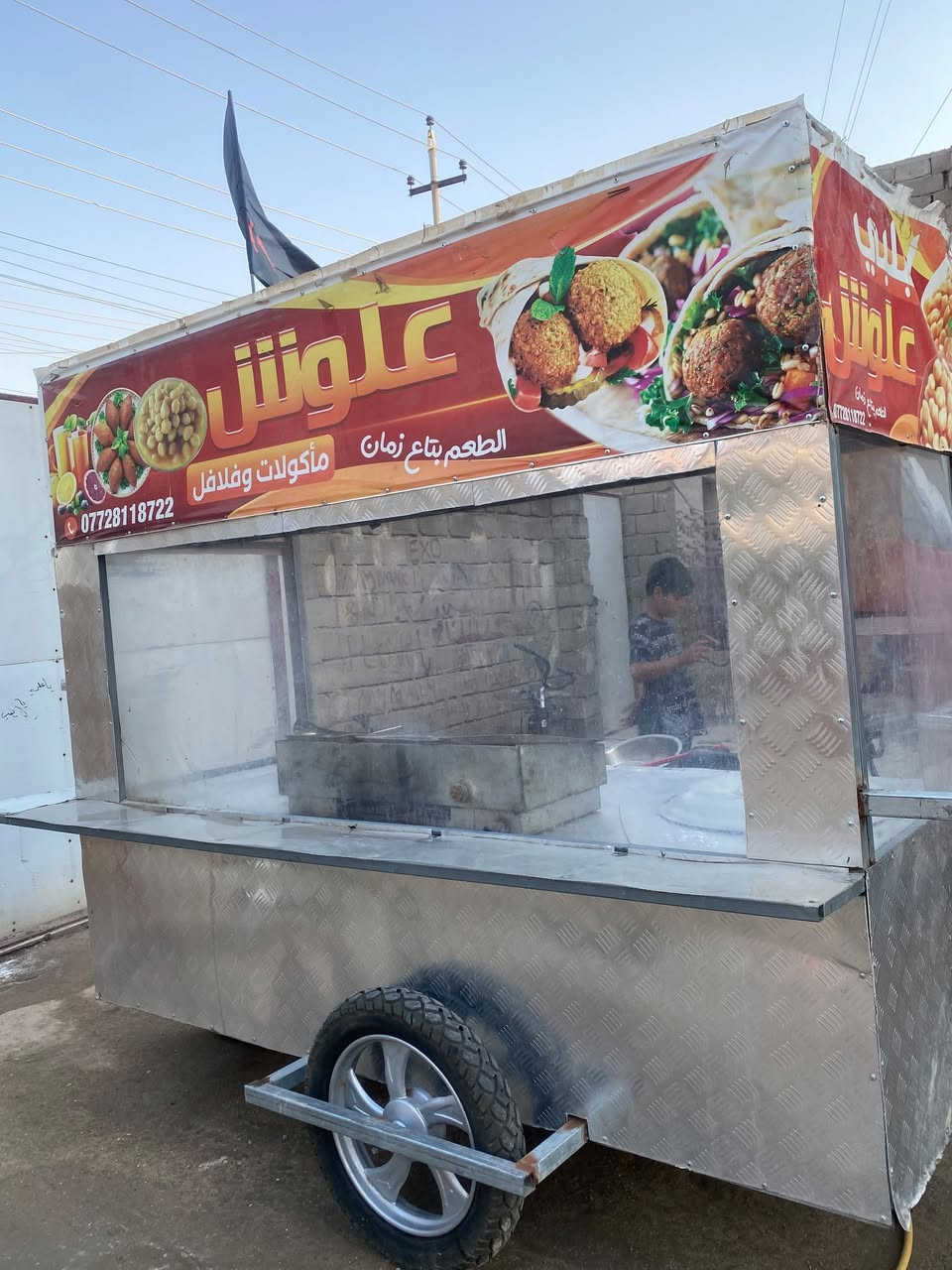 السلام عليكم عربانه متنقله للبيع مفصلهه تفصال والشراي يجي خاص وبخدمته *********** بي واتساب بصره خور الزبير
