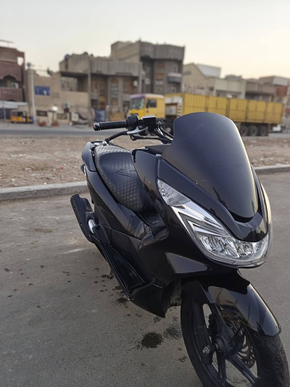 سلام عليكم بي سي اكس جيل ثاني مكينه 150 حساسات كهربائيات كلها شغاله السعر 1 و 550 ماشيه 25 رقم *********** عنوان بغداد
