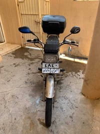 مكينة اصلية • ٢٠٠ • ٥ جير