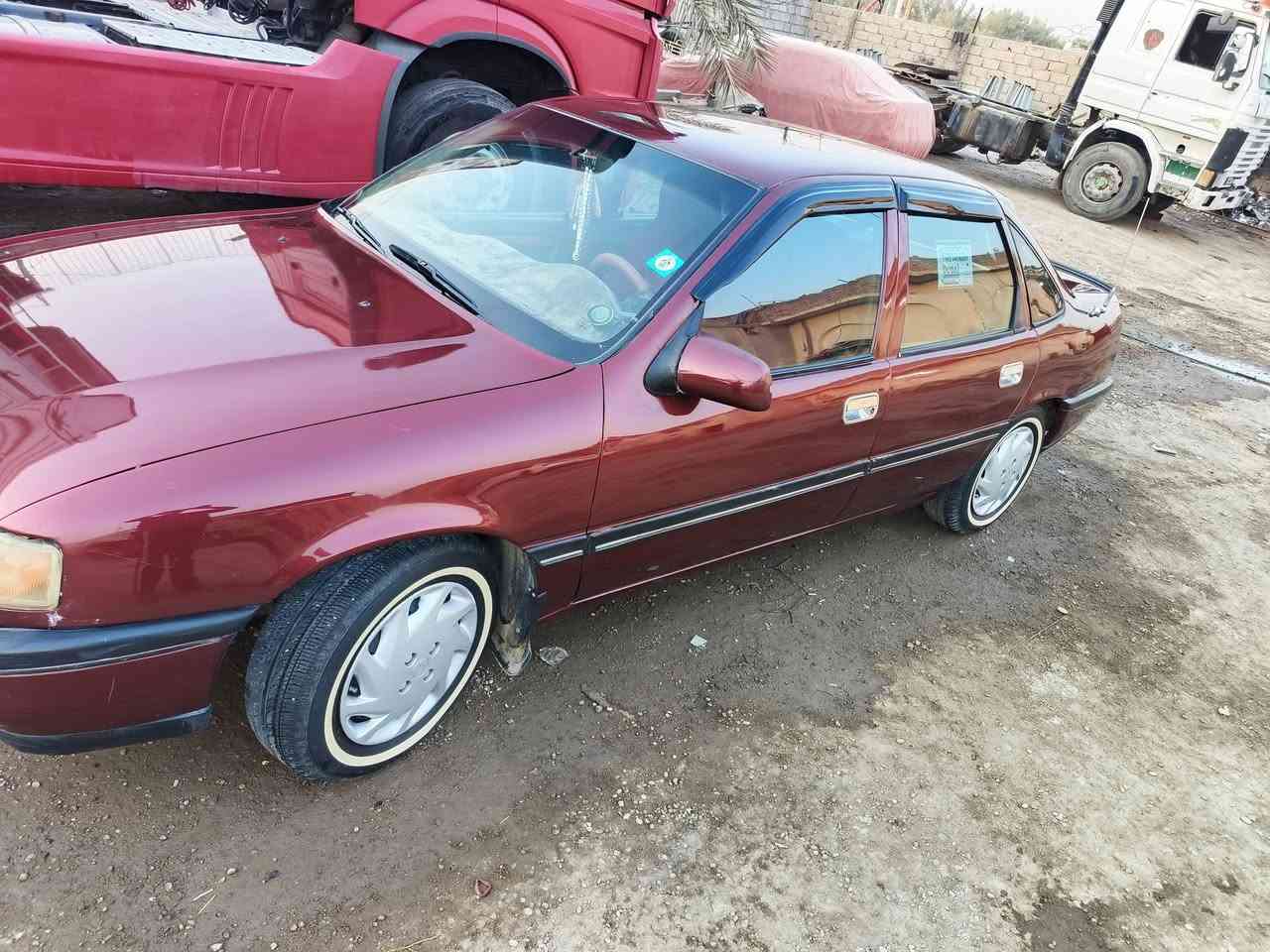 أوبل فكتره 

موديل 1991

مكينه 2000

رقم إنكليزي 

سنويه لل 31

هزه جديده 
سنتر لوك
مصبوغة للجماليه
تخم تاير
مكان ديالى بعقوبة تقاطع القدس 
استفسار 
***********
السعر 38 بيهه مجال
