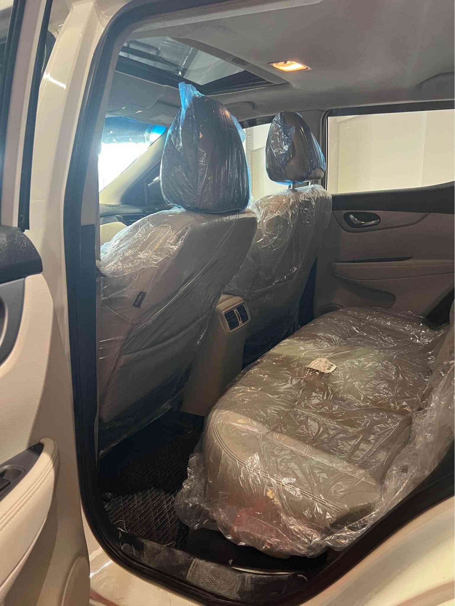 نیسان روگ سبورت
مواصفات SL فول فول
فتحە 
رادار
٥کامیرا
داخل اصفر
کشن جلد +تدفئە_هیتر
ستیرن تدفئە -سوکان هیتر
٣قطعە صبغ شاصی بی تعدیل
ارباک ستیرن سستم
محرک کیر تبرید کهربائیات بشرط
سنویە جدید
سعر ١٣٨$ معاملە
مکان اربیل
واتساب *********** أربيل, العراق
