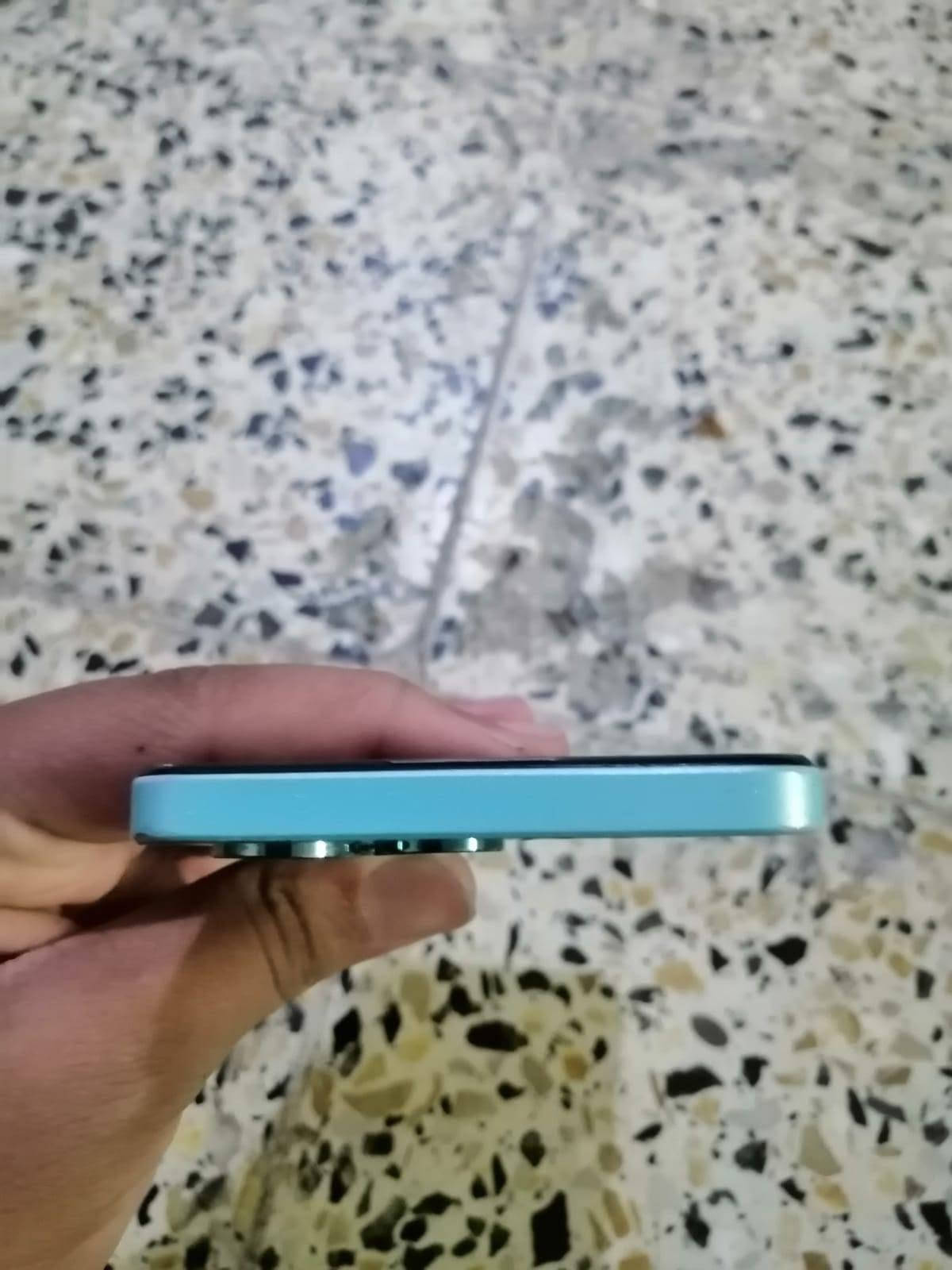 ريلمي C51 • شاشة مكسورة • كارتون موجود