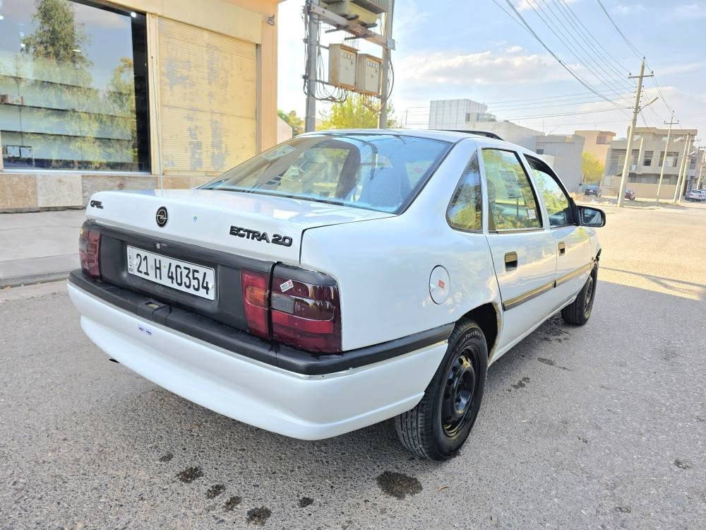 اوبل 1995 • موتور 2.0 • چمچەماڵ