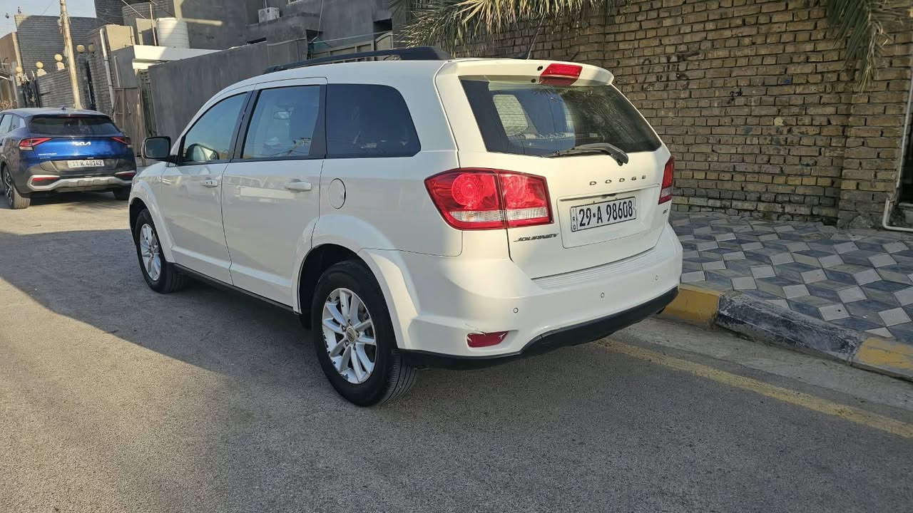 جورني ٢٠١٨ • محرك ٢٤٠٠ • ٧ راكب