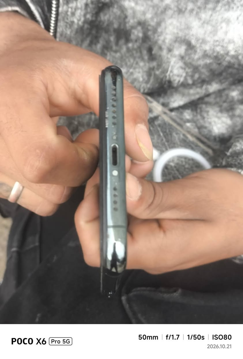 آيفون 11 برو ماكس • شرط • صور POCO X6 Pro