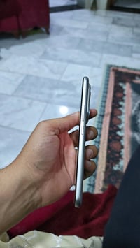 هونر 400 برو ذاكرة 512 كامل ملحقات عدا الشاحنه  نظافة 90% 625 وبي مجال...