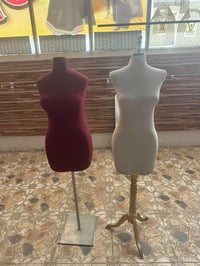 ملكات نسائية • جديدة • للبيع