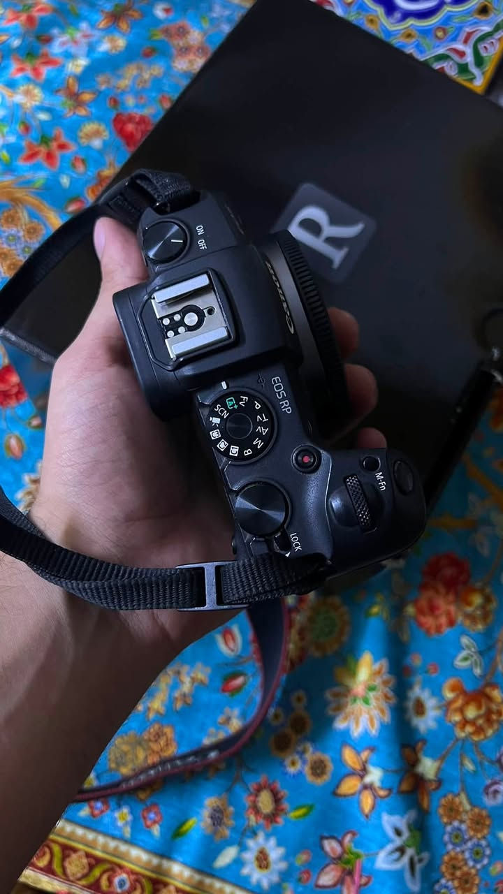 Canon RP للبيع
بالكارتون نظافة 100% 
مكاني بغداد ***********
السعر مليون
