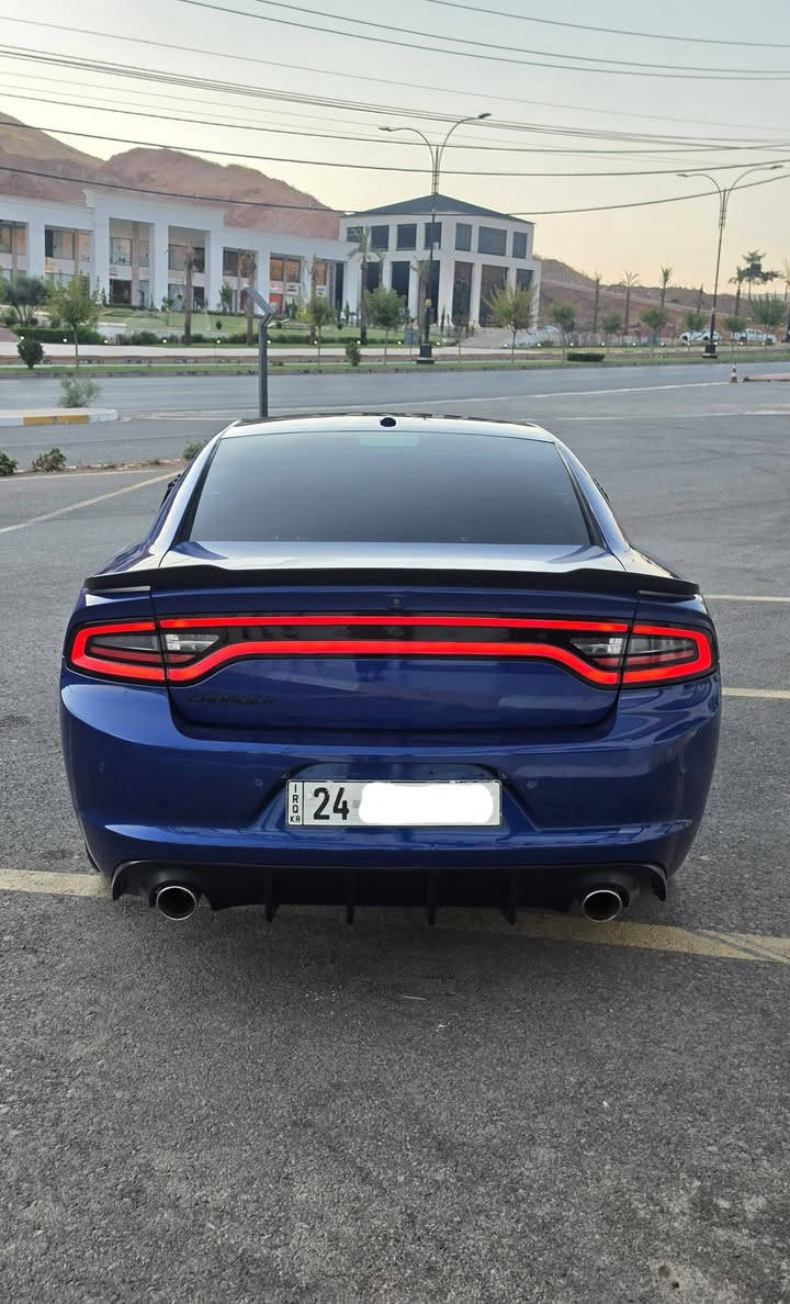 جارجر 2021 BLACK TOP بلاك توب
6 سلندر تو ويل 
ماشية 60 فقط 

بيها قطعتين صبغ 
بدون ايرباك ودواخل 

* رادار جانبي ( نقطة عمياء )
* حساسات خلفية 
* شاشة ابل كار بلي واندرويد اوتو 
* مرايات تعتيم
* ويل قياس 20 
* تشغيل عن بعد 

رقم دهوك بأسمي 
جداً نظيفة السيارة وبوضع الشركة 

السعر : 205 وبيها مجال 
مكان السيارة دهوك 
***********
***********
اتصال أو واتساب
