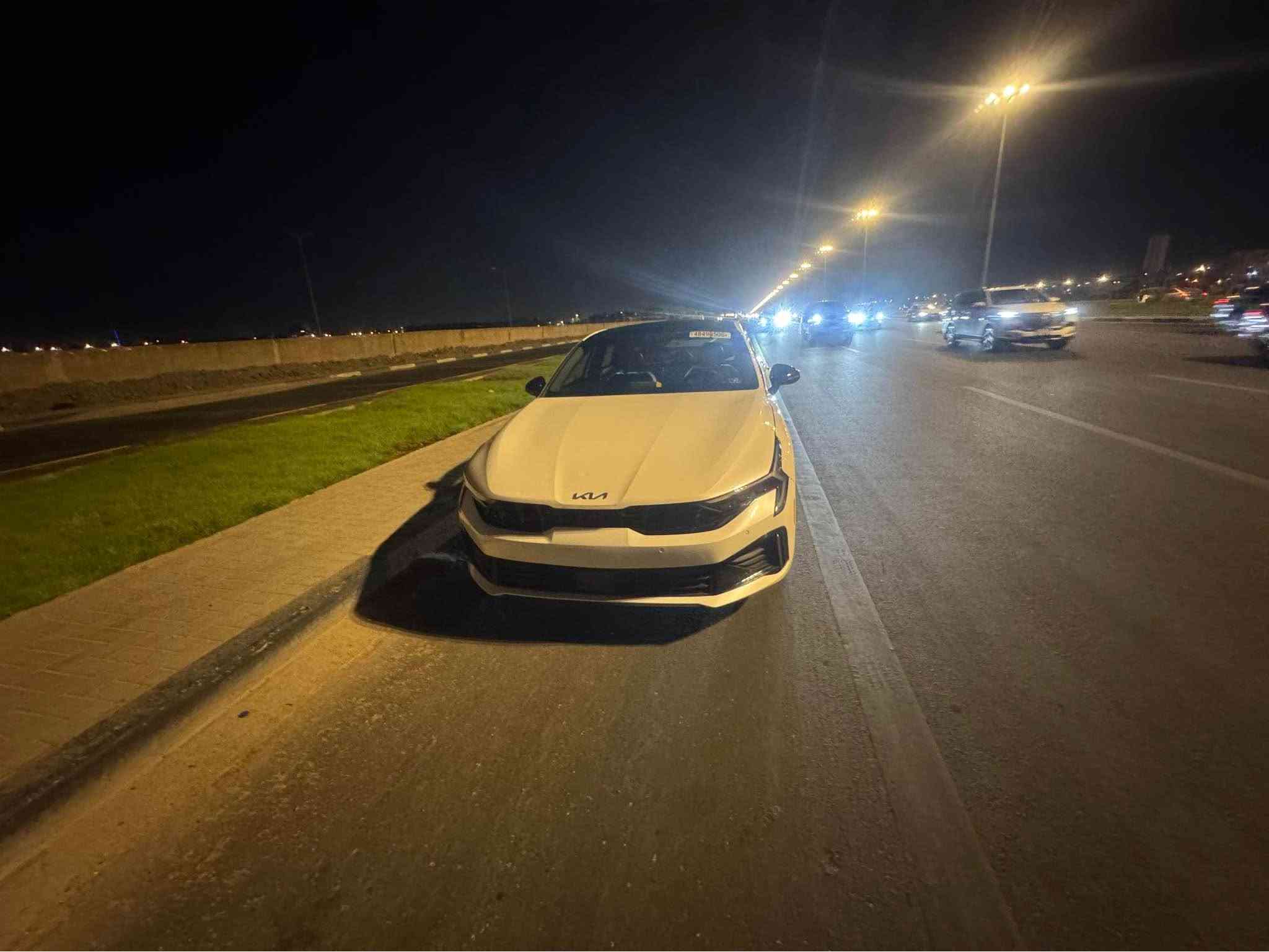 K5 GTline  2026موديل  
دخول جديد ما صرلها اقل الشهر ماشيه 7200 miles 
داخله شهداء بصره يعني رقمها مجاني 
بيها قطعه وحده فقط بنيد وشادلها نفس اللون اسوي بيها وكاله عامه لمدة سنتين وبعدها تتحول. 
السعر 205 $ وبيها مجال 
المكان بصره 
*********** البصرة, العراق
