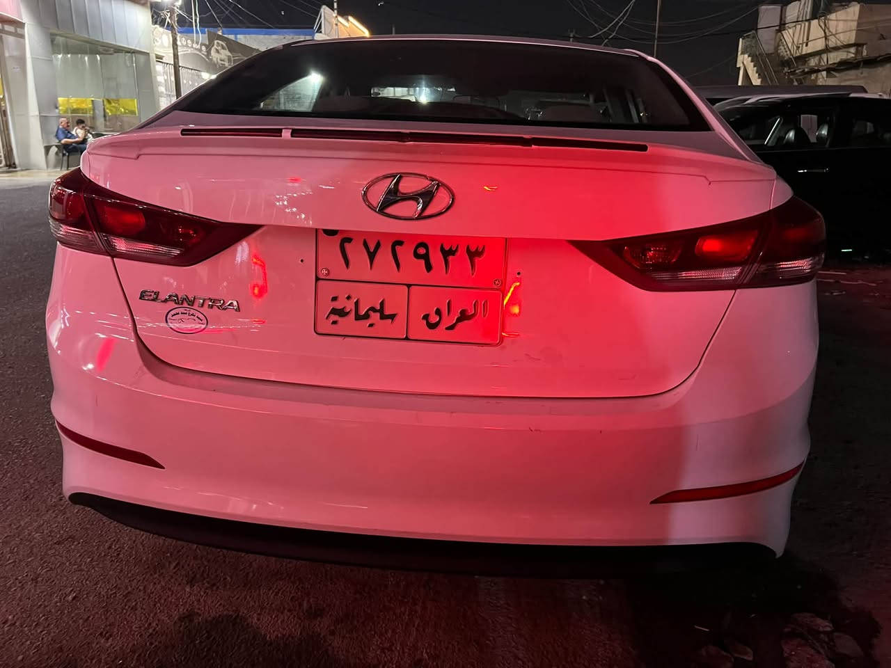 السلام عليكم 
ELANTRA//2017
جديد السيارة كير مكينه 1,6 رقم شمالي ساقط السيارة بأسمي  
مابيها حادث السيارة فقط صبغ الجاملغ الخلفي 
وربع البنيد//
سيارة فول مواصفات عدى الفتحة ول بصمة
اشاير بل مري//
مري طبك مع التقفيل//
شاشات خلفية//
كاميرا خلفية//
لايتات LED//
شاشة جبيرة//
جاهزة السيارة مابيها نواقص//
السعر// 13,500 الف دولار
للاستفسار//***********
