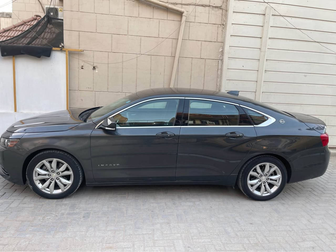 السلام عليكم للبيع امبالا Lt موديل 2019 محرك 4 سلندر 2500 ما مفتوح كير at المرغوب  تدفئة تبريد صدر باتري تايرات جديد  تحكم ستيرن كشنات كهرباء بصمه تبريد قطعتين تدفئه بالكشنات و قاصه و بعد بيها هواي مواصفات بيها صبغ قطع اثر جراد و شخوط  ابيع حزام السياره رقم بغداد باسمي تحويل ثاني يوم مكانها سيديه سيارة ممتعوبه و ترايها للبصره  و بالعافيه ع الياخذها  السعر 105 و بيها مجال      
للاستفسار *********** بغداد, العراق
