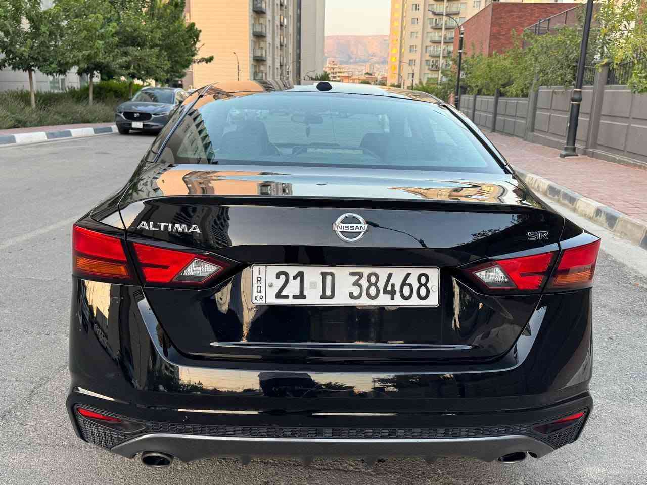 بە ناوی خوای گەورە
نیسان ئەڵتیما 2019 SR بە کلین داخڵ بووە لێرە دوو درگای بووە بە  بۆیاخ بێ ناو گرتن و بێ ئێرباگ ڕەشی قەتران 
سەیارەکە زۆر جوان و تازەیە ڕەسمی سۆنەرەکەم داناوە
٩٨ هەزارکم ڕۆشتووە 
مواسەفاتی بەسمە و دوو درگا بەسمە سنووق بەسمە سوکان ڤۆلیۆم تەحدید سورعە شاشە گەورە کوشن کارەبا لایت لید لایت عەدەسە ویل کەپ کوشن جڵد ڕاداری هەموو لاکان ٣٦٠ پلە کامێرا ئۆتۆ ستۆپ گێڕی سەر سوکان دەبڵ ساڵونسا سارد و شوختی نییە
تایەی تازەیە باتری تازەیە تەقە و ڕەقەی نییە
گێڕ و مەکینە و تەبریدی بە شەرت بوڕغووی نەکراوەتەوە
شوێن سلێمانی
ڕەقەم شاسی 

1n4bl4cv5kc125145
.
***********
*********** السليمانية, العراق
