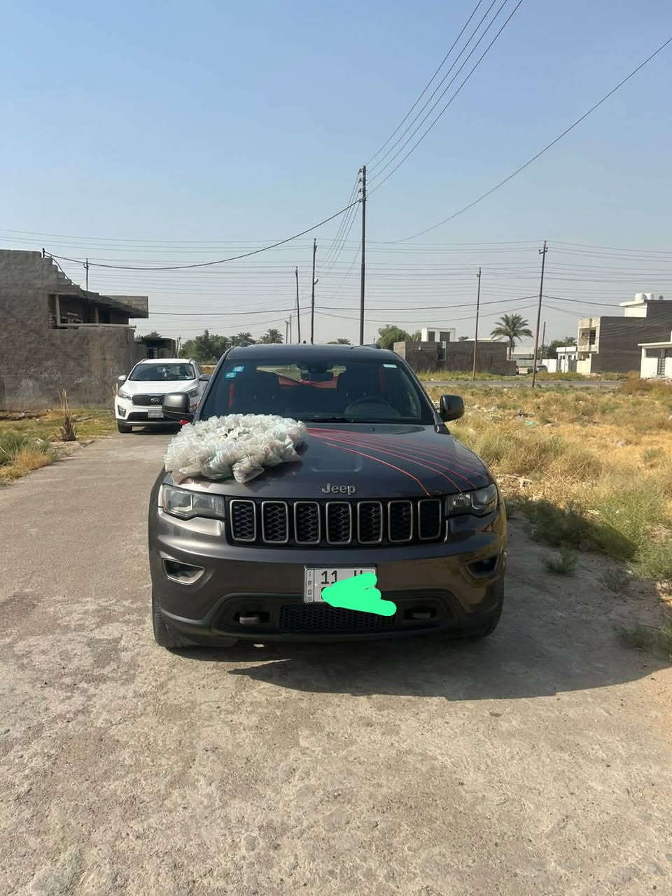 جيب شيروكي موديل 17 سياره مكفوله كفاله عامه من البارد ومن كلشي سياره جديده وارد امريكي كلين 
تشغيل عن بعد 
تدفئه كشنات 
فتحه
حساس خلفي كير شفتات 
تختم تاير جديد 
سياره مال بيت ما متعوبه بيها هوايه مواصفات بعد 
عندي بناء واريد. ابيع سعر 215 
للاتصال ***********
