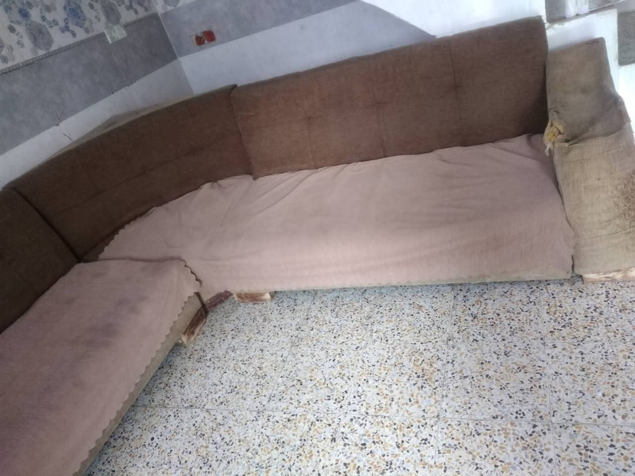 رقم بي واتس ***********
بايسكل 30بي مجال حجم صغير طخم 15محفوره نظيفه مغسوله 10عندي محفوره الخ اصغر نظيفه 10

