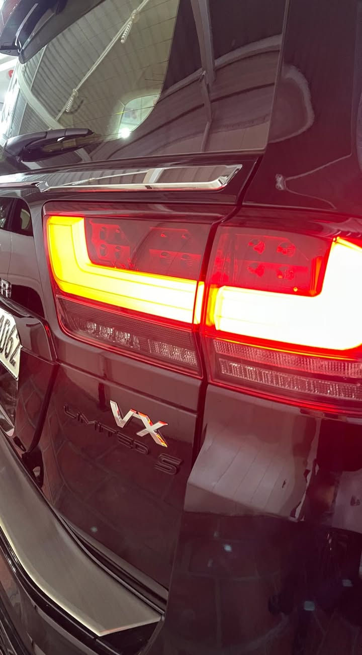 🔹السلام عليكم🔹
◾️تيوتا لاندكروز
موديل◾️٢٠٢٦◾️
◾️ڤي اكس VX
◾️بلاك ادشن limited 
◾️زيرو
◾️ساس
◾️رادار من جميع الجهات
◾️٤ كامرات
◾️لايت ٣ عدسات
◾️كراسي تدفئة تبريد
◾️مانع انصدام
◾️ضمان تيوتا العراق

◾️للتواصل او الاستفسار ◾️
اتصال او واتساب : ***********
