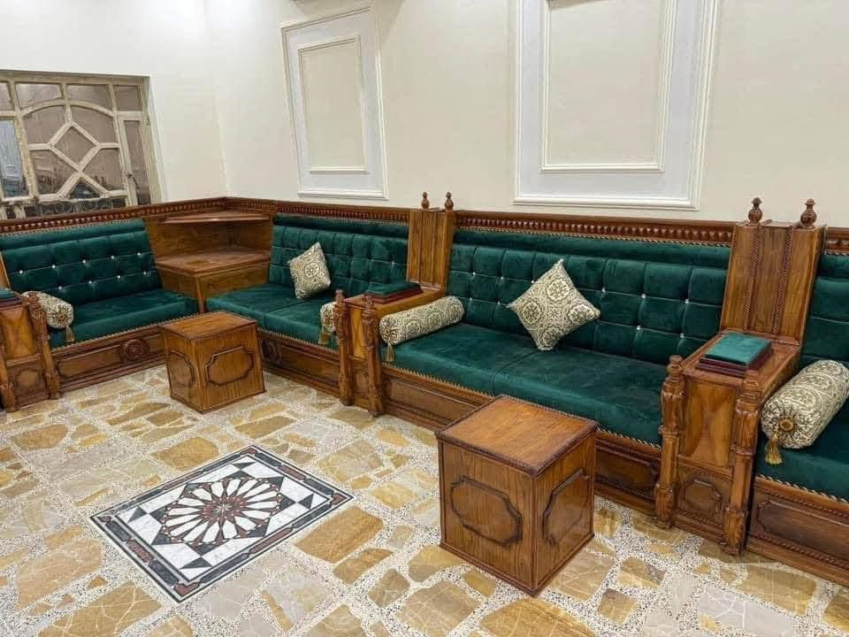 بالشكر تدوم النعم شكرا لله 
وصل حاوية بظاعة تركية تخم مودرن نظام 4كرسي🪑+قنفات 2 ام 3 نفر تخم 10 مقعد تركي بضمان حقيقي وبكافة الالوان والموديلات نتعامل بالنقد والقصد كوت منطقة الزهراء قرب مرطبات بابا اشتريلي 
*********** 

‭***********‬
