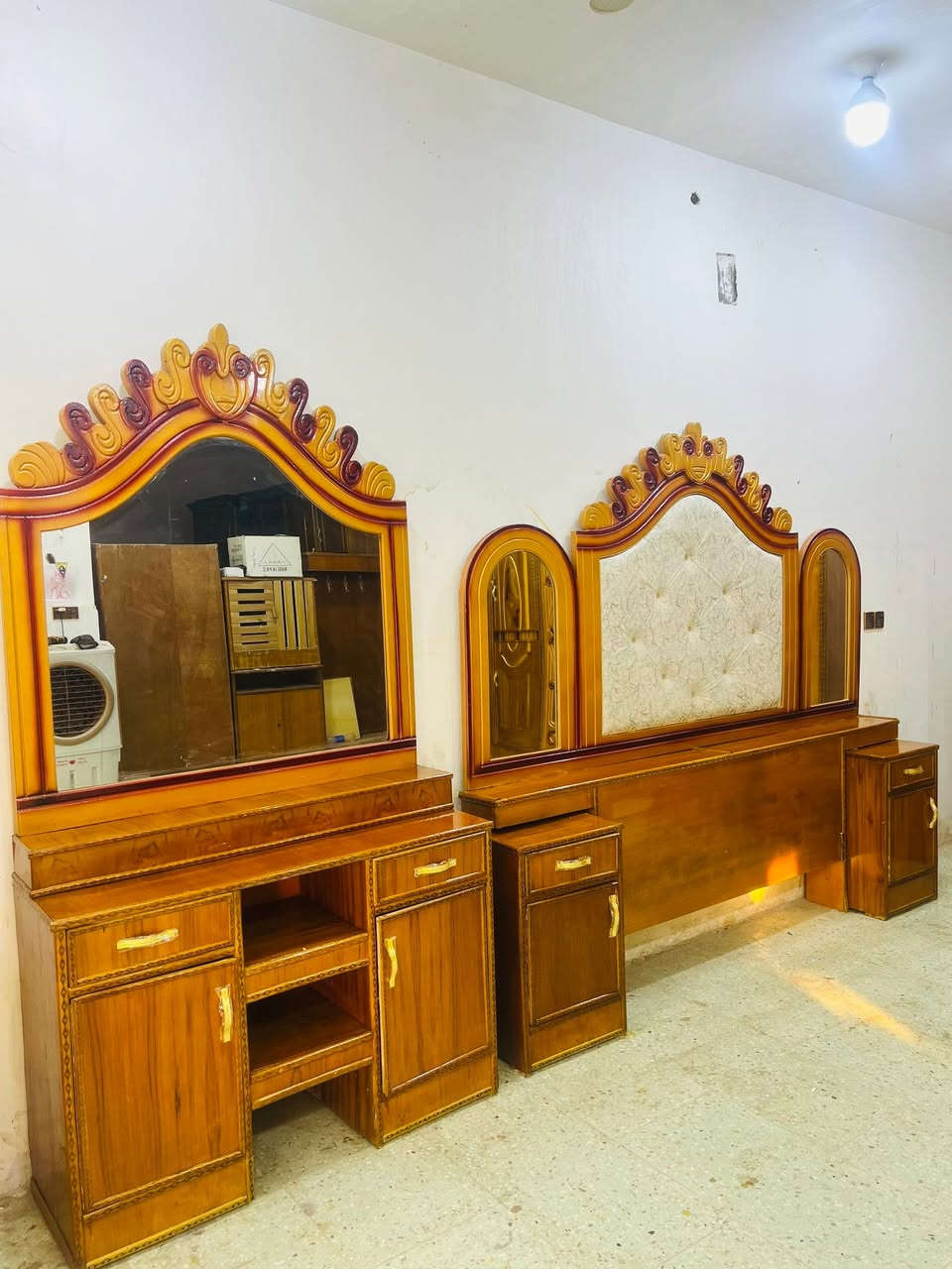 سلام عليكم 
غرفه ام الخمسه ملحق 
مستخدمه شي قليل 
 ((ً سعر650 ))
بغداد مدينه الصدر
 اكو توصيل 🚚 
***********

