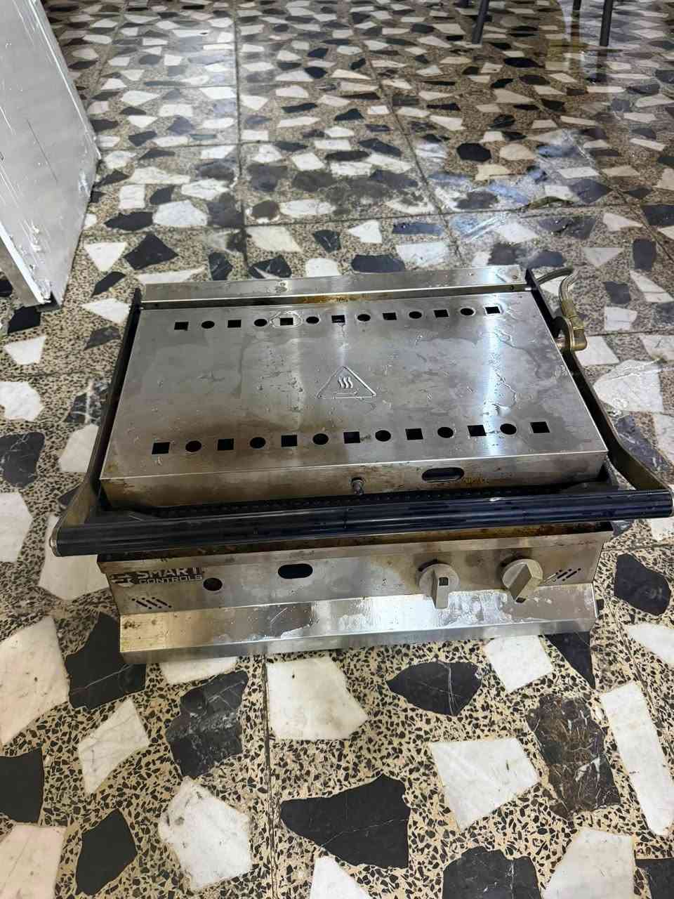 كاشير سبيدو مطاعم +2 طابعة فواتير ب 600 الف
جدر كنتاكي صيني شاشة خضرة شغالي كامل بمليون
حماية مثل الي بصورة ب 75الف
طباخ جبير 90 سانتيم ب 75 الف
طباخ صغير ب 30 الف
كاسبة صاج نضيفة جدا بيها مشكلة ب الغاز ب 100 الف
ميز ستيل متر ونص جديد ما مشدود ب 150
*********** مدينة الصدر قرب كسرة وعطش
