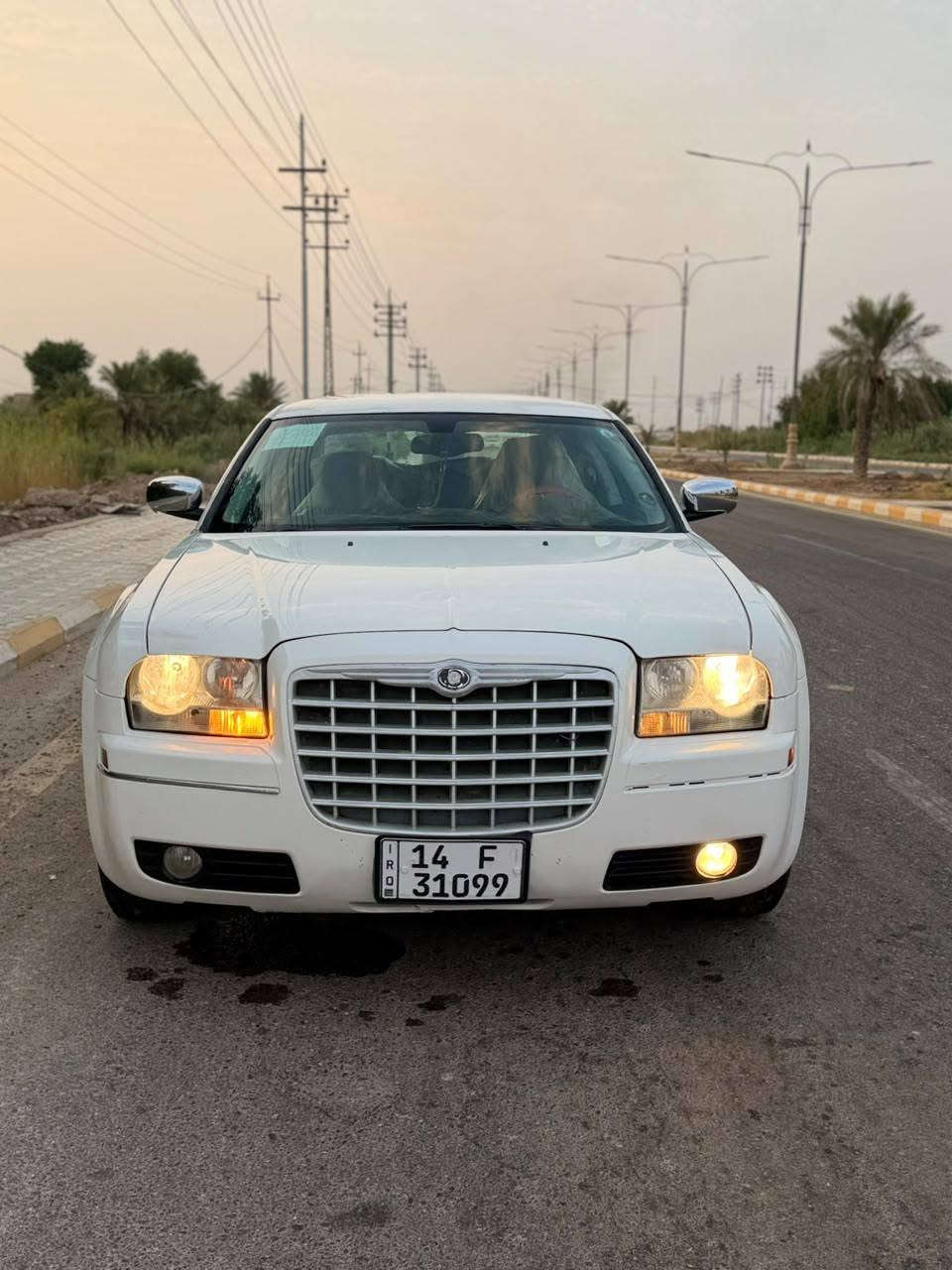 كرايسلر 300 • للبيع