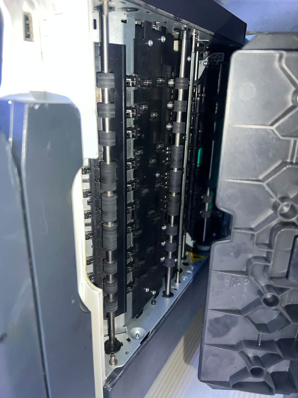 طابعة hp 477 عاطل بيها الهيد بس الطابعه كلش كلش نضيفه وقبل ٨ اشهر ماخذها.  السعر ٧٥ الف مكاني كربلاء ***********
ماعندي واتس التواصل علماسنحر او على الاتصال
