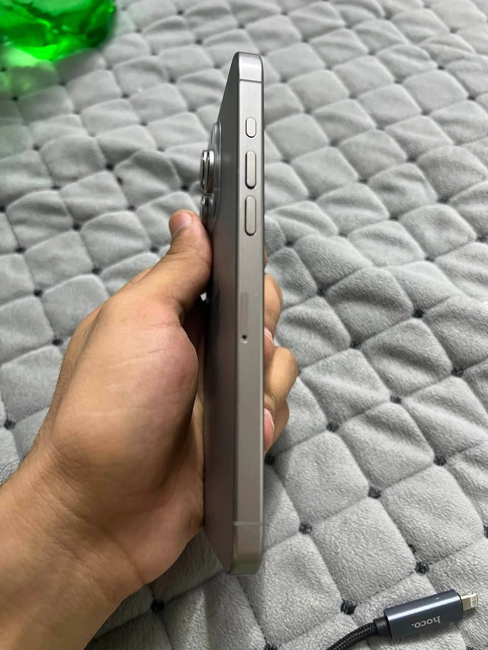15 برو ماكس للبيع 
ذاكرة 256
بطارية 85 🔋 
ماستر AA/A
مبدل(شاشة 3 خيارات فقط)
نظافتة 100/100
السعر:725 وبي مجال حك الجية
العنوان: بغداد: مصفى الدورة 
للاتصال:***********
