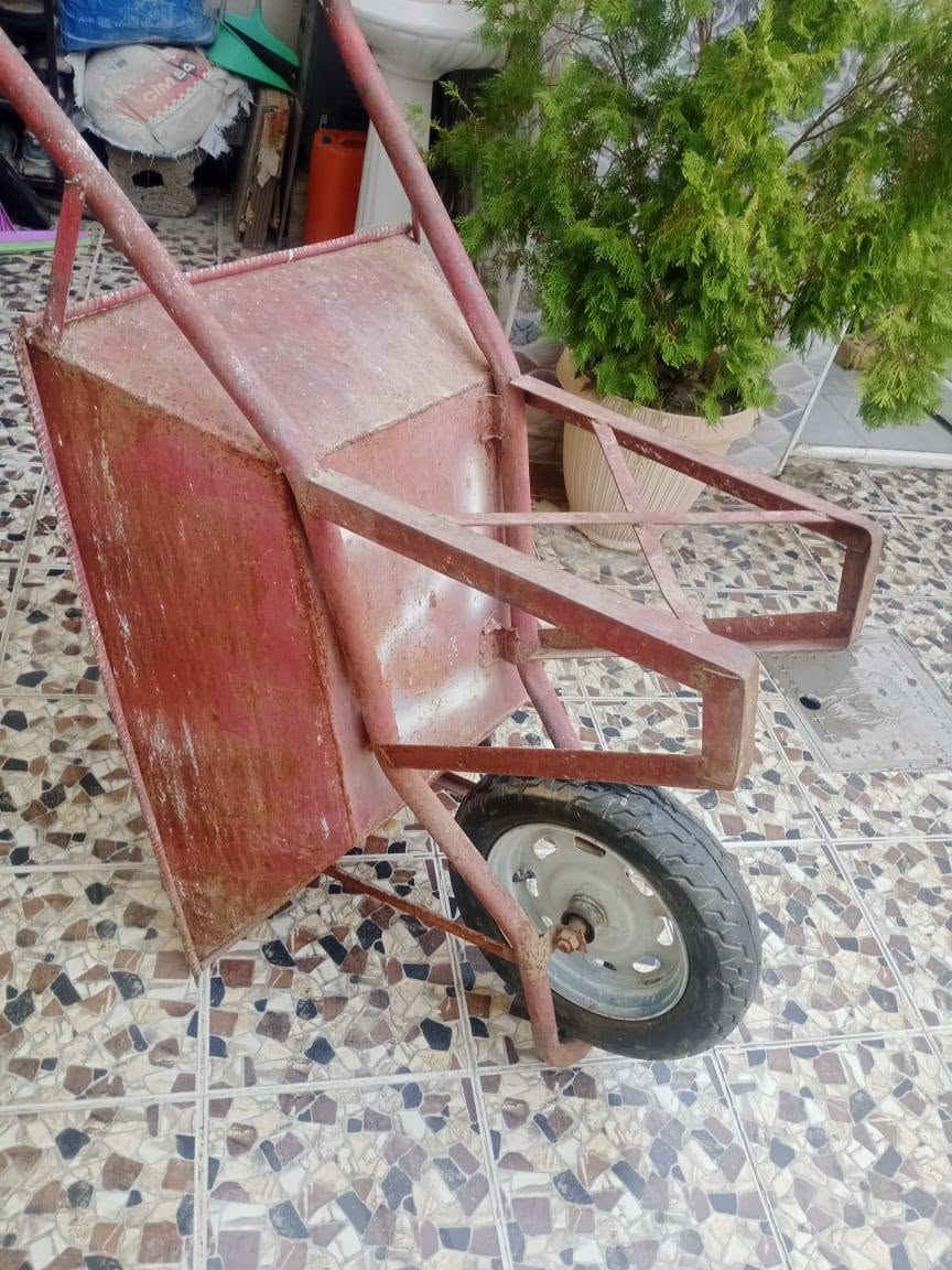 تربانه نضيفه مستعمله ٤٠ الف حي الجهاد خلف مركز شرطه اتصل ***********
