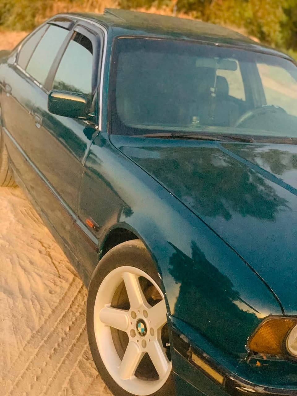 سلام عليكم بيئم البيع موديل ٩١ مكينه ٥٢٥ كير عادي مسكر عدله سنويه ٢٠٣٠ تبريد شغال ضفيره جديده حداديه جديده فقط المكينه بيها تنقيص الاستفسار على رقم ***********
