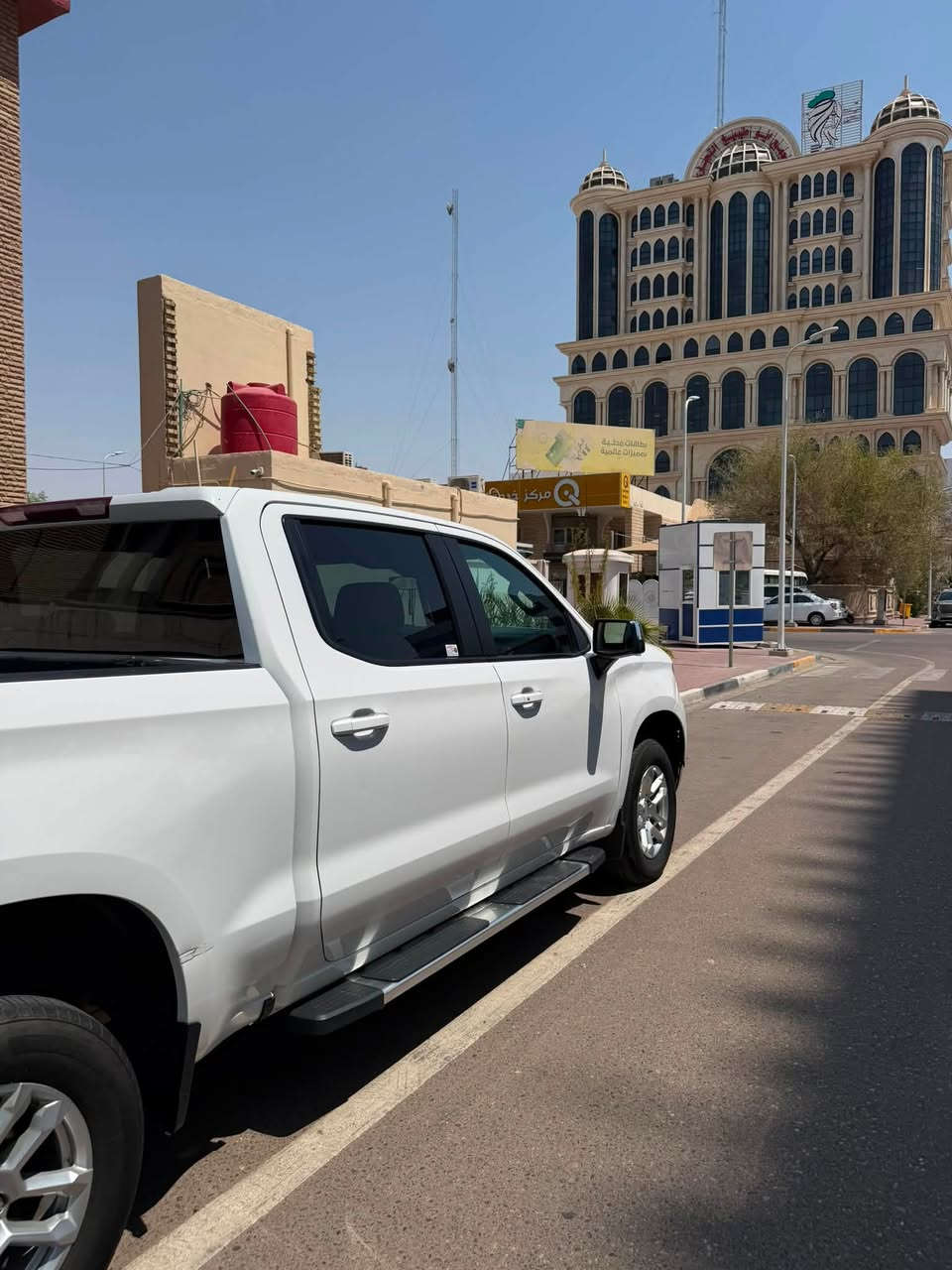 🚨 سيلفرادو 2023 V8 للبيع 🚨
شفروليه سيلفرادو 2023
🇺🇸 وارد أمريكي
📍 رقم بغداد – باسمي

🔥 V8 5.3 لتر – محرك مرغوب
🤍 لون أبيض
🛻الباب الطويل البدي القصير المرغوب
✨ داخلية مرتبة ونظيفة

السيارة موجودة وجاهزة للفحص، وأذكر الملاحظات بكل وضوح

• الجاملغ مصبوغ
• ربع البنيد مصبوغ
• توجد بعض الملاحظات الأخرى

الفحص على المشتري وبأي مكان يتفق عليه.

💰 السعر: [319$]
📞 الاتصال: [***********]
(البصرة )

— المعاينة تحسم كل الكلام.
