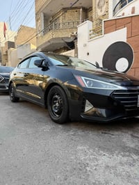 الالنتره وارد امريكي حادث موضح عندك بل منشور وبيها قطعتين صبغ بل عراق ...