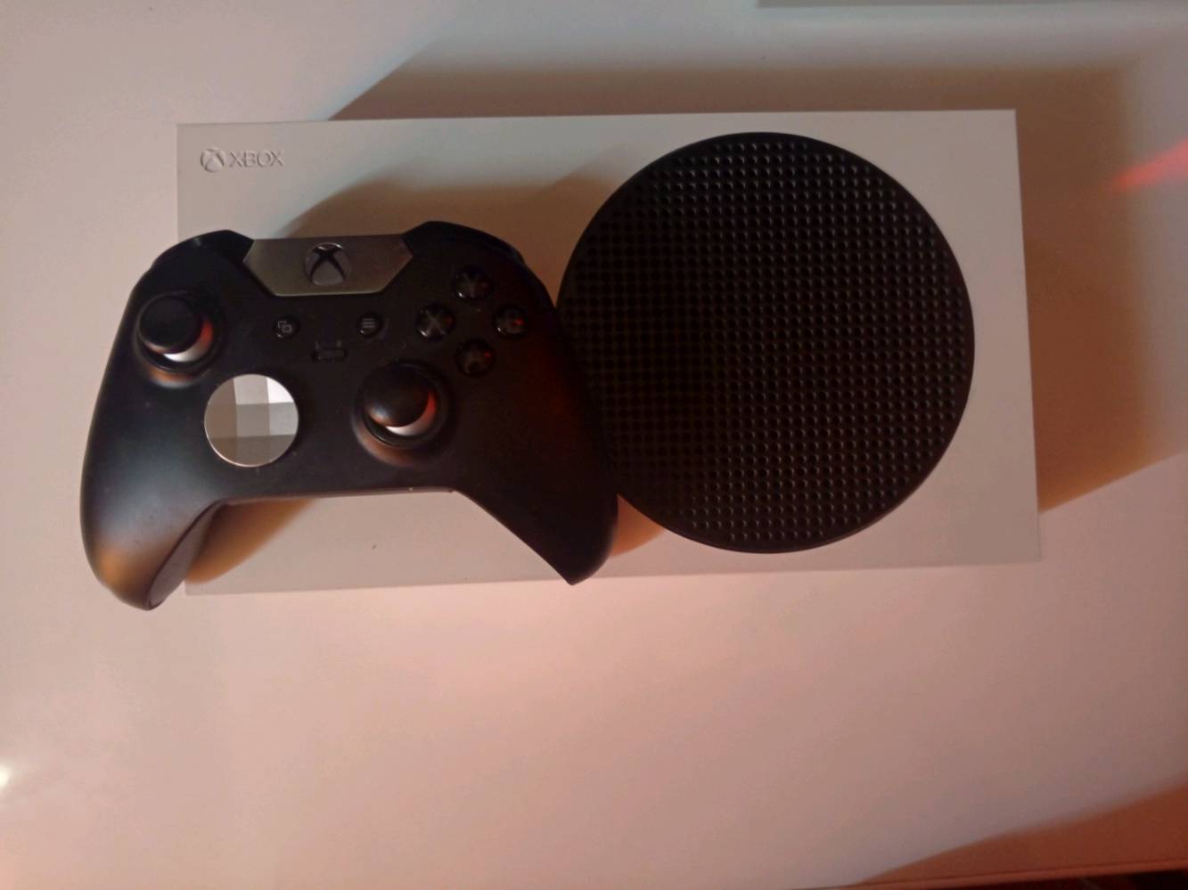 Xbox series s 
512 كيكا جهاز نظيف مستعمل  مع جوستك احترافيه 
السعر 450 الف 
موقع البصره 
للتواصل واتس ***********
