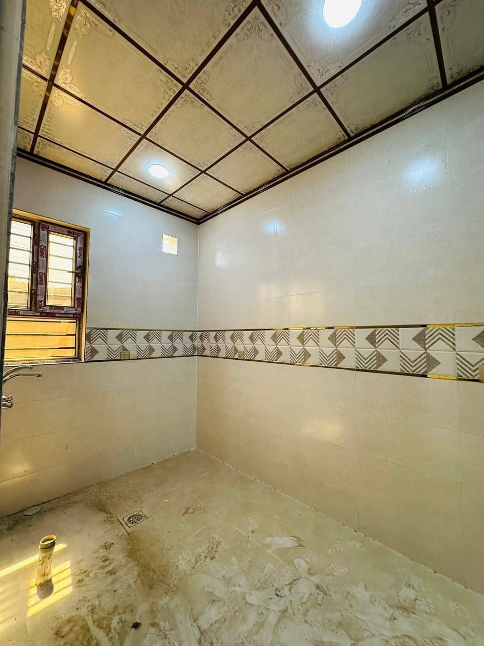 🏠🏠دار للبيع للبيع 🏠🏠

المساحة 100الواجه 5

علق بتم يصلك السعر 

بناء حديث  استلام فوري

📍الموقع حي الميثاق خلف النور ماركت

مطبخ +صيحات+استقبال+هول

ط1غرفة نوم+هول +صحيات

↕️مكون من طابق ونص

مكتب التهاني للعقارات سايدين الميثاق مجاور شركة الحافظ 

👤فيس بوك #مكتب التهاني للعقارات

☎️***********☎️
#عقارات الموصل #عقارات رخيصة #عقارات وارد شهري
