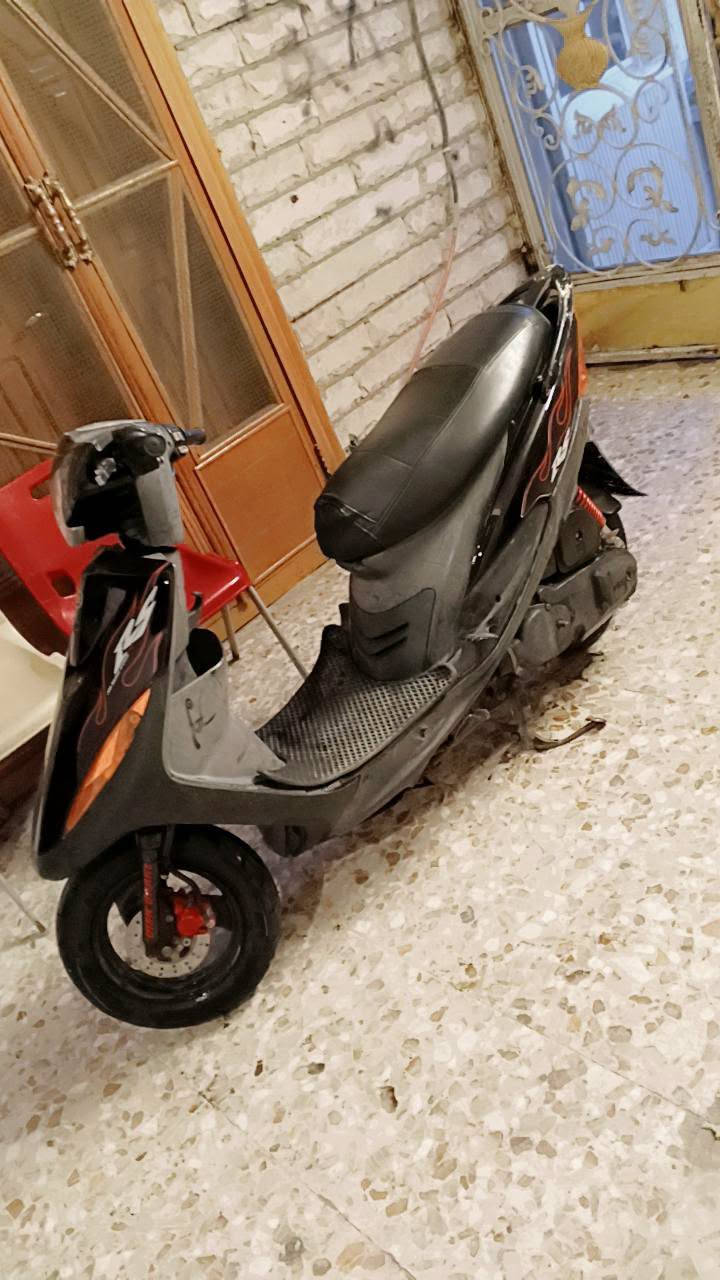 ‏دراجه ماكس جديده باله  كلهة شغاله سلف هندر اشاير سكنات ما مفتوحه مشي نهضه خير من الله بوشه 49 ابلاديه لايت عالي وناصي دبلات امامي وخلفي ابريكات اماميه وخلفيه جاهزه اخت الرمبه نعومه كلش حلوه كفرات اصلي حواضن اصليه ملحه مشي 120 شلعه ابلاد شرط الفحص ما بيها اي نقص مكاني البصرة   السعر 750     ***********
