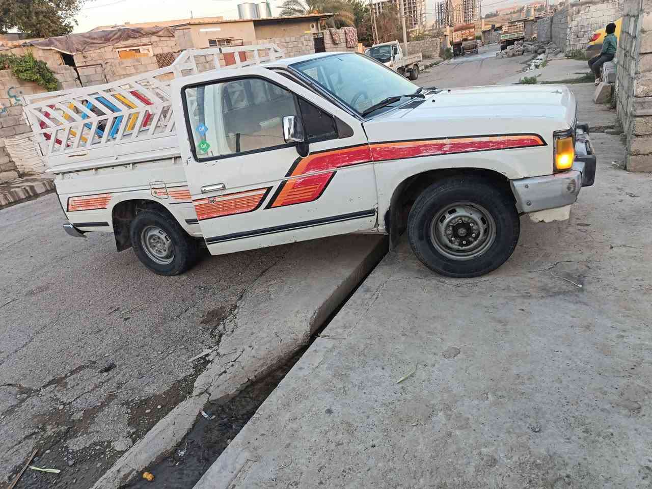 نيسان حمل • موديل ١٩٨٩ • رقم نينوى