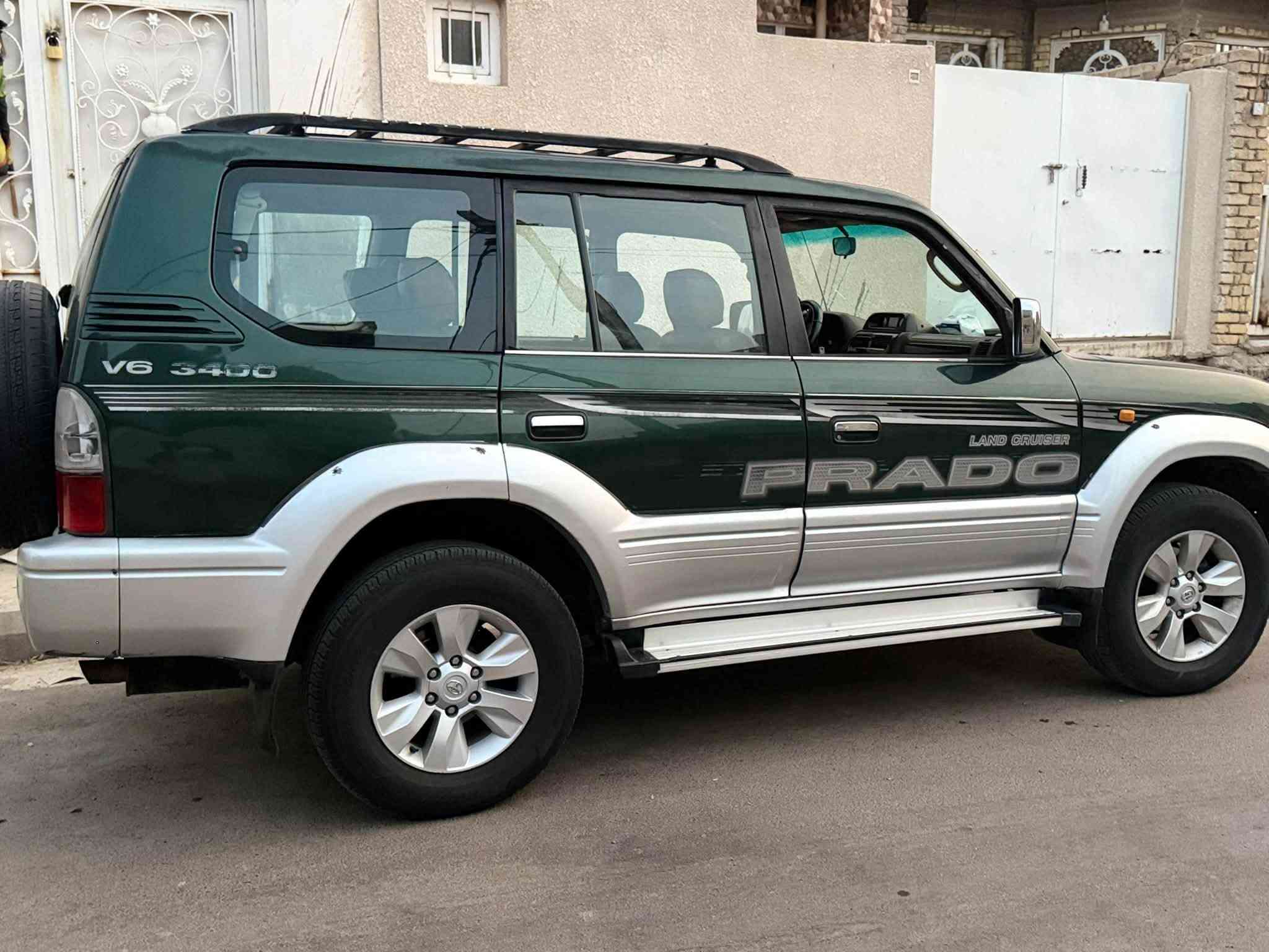 برادو ٢٠٠١ • فتحة سقف • كشنات جلد