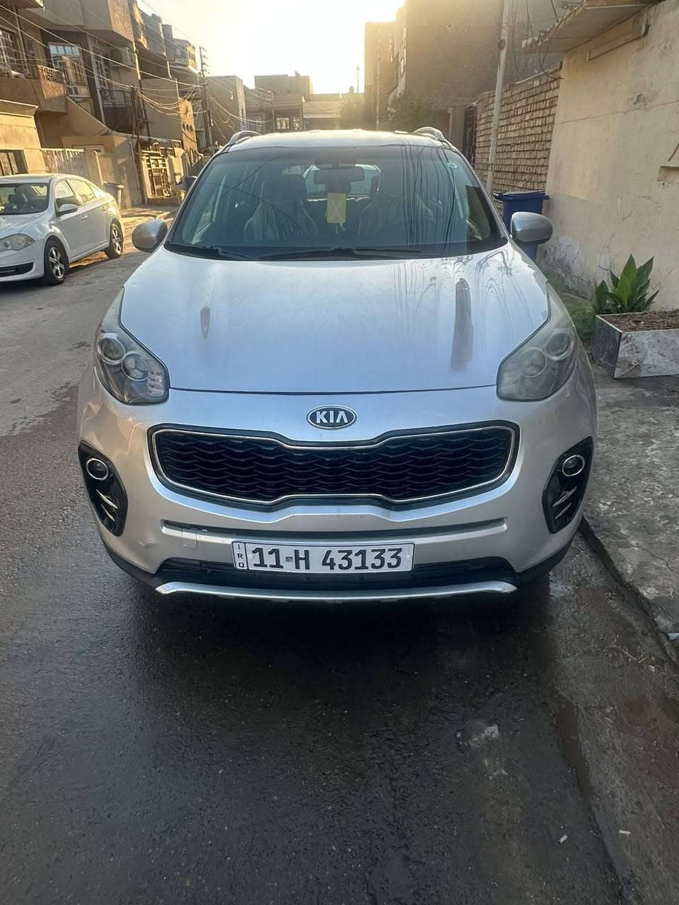 السلام عليكم 
سبورتج2017 فورويل  رقم بغداد ب اسمي تحويل ثاني يومحادثها قطعه وحده والجنطه راجعه بارده بس بس والجاملغ الخلفي مصبوغ اثر شخوط
السعر 147وبيه مجال 
المكان بغداد حي الجهاد 
للاستفسار ***********
او 
***********
