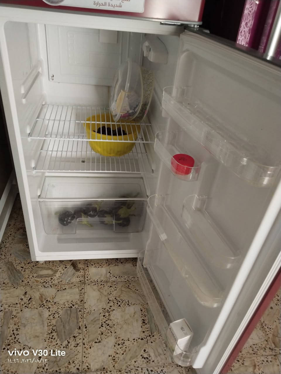 ثلاجه للبيع شركة نوال 
جديده استعمال قليل 
السعر 250 الف
***********
