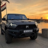 اكو سيارات تمر بالشارع... وأكو سيارات تفرض حضورها.  الـ MHERO 1.. بتصم...