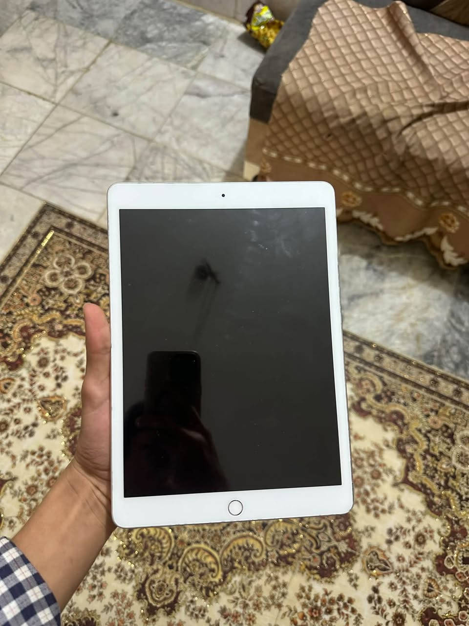 ايباد 9 • ٦٤ جيجا • مكاني ناصريه مركز